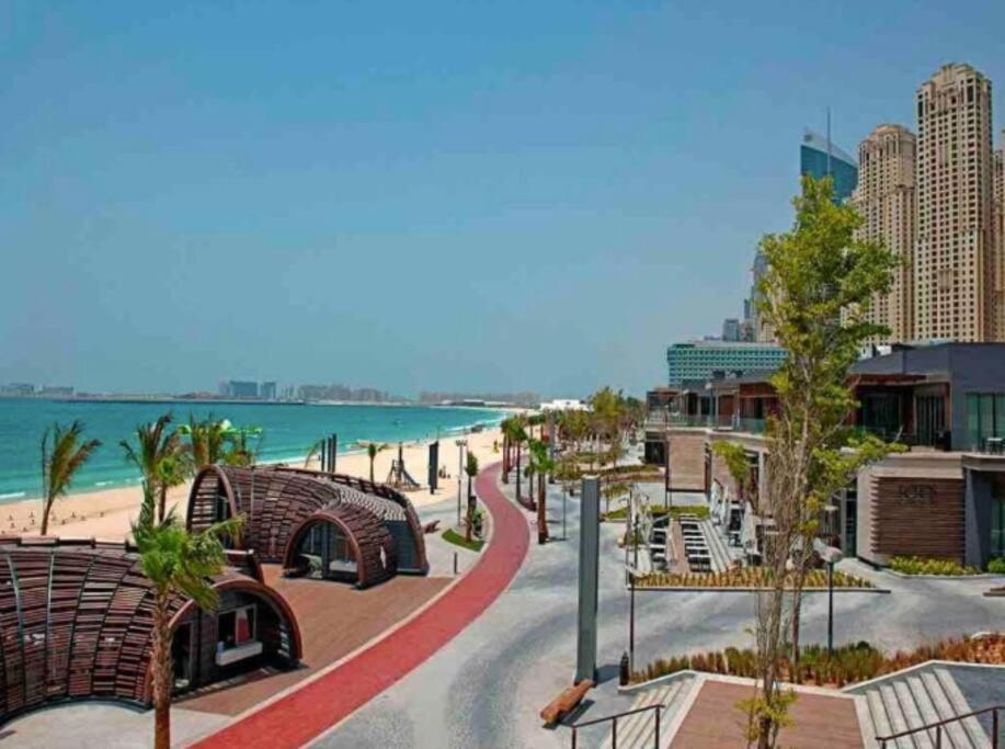The Premium Jbr Sea View Luxury Suite Awarded "Traveller Award 2025" Dubai Exterior foto